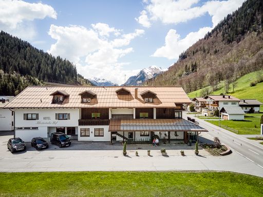 3 Tage Sommerurlaub in Klösterle am Arlberg & im charmanten Hotel übernachten
