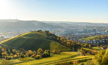 3 Tage Kurzreise zwischen Hügeln, Weinbergen und historischen Gebäuden in Stuttgart Zuffenhausen verbringen