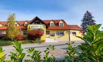 4 Tage nach Österreich ins idyllische Burgenland und im LandRastHaus übernachten