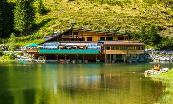 5 Tage im zentralen TUI BLUE Schladming bei einem Urlaub in den Bergen erholen