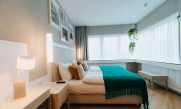 5 Tage Frankfurt erleben: Genießen Sie Komfort und Ausblick im The Blasky Hotel