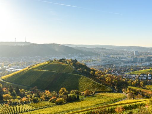 3 Tage Kurzreise zwischen Hügeln, Weinbergen und historischen Gebäuden in Stuttgart Zuffenhausen verbringen