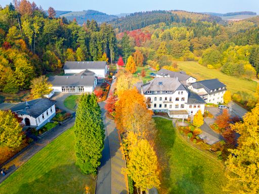 3 Tage Ruhe und Entspannung bei einem Kurzurlaub im Dorint Parkhotel Siegen