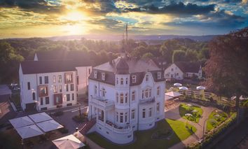 4 Tage Abenteuer in Mittelhessen: Komfort und Kultur im hôtel Villa Raab erleben