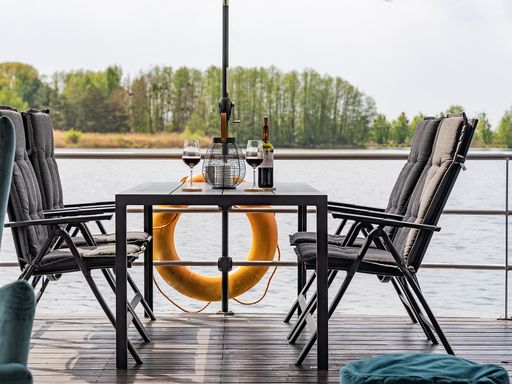 3 Tage im modernen Hausboot in der Brandenburgischen Seenplatte erholen