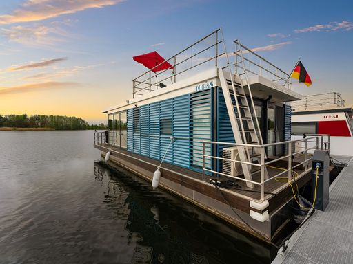 3 Tage im modernen Hausboot in der Brandenburgischen Seenplatte erholen