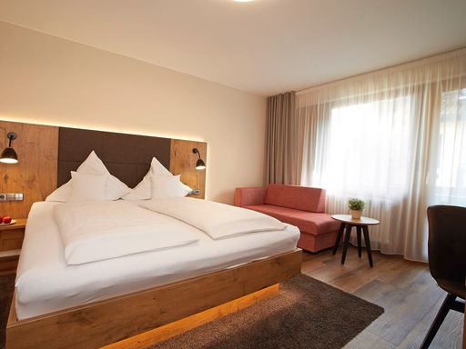 2 Tage bei einer Kurzreise nach Bahlingen am Kaiserstuhl im 3-Sterne-Superior Hotel erholen