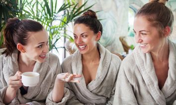 Schneeweißchen & Rosenrot - Freundinnen-Wellness